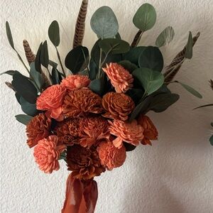 Wood wedding flowers